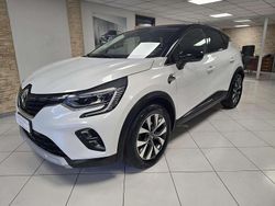 Bianco nacre /tetto nero Usata 2020 Renault Captur Intens SUV | 16.000 € (Buon prezzo)