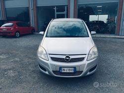 Grigio Usata 2008 Opel Zafira Monovolume | 4200 €