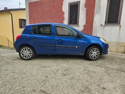 Usata 2006 Renault Clio III Due volumi | 2500 € (Cara)