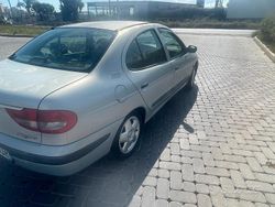 Grigio Usata 2000 Renault Mégane Tre volumi | 1500 €