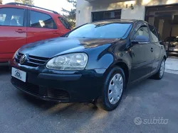 Nero Usata 2007 VW Golf V Comfortline Tre volumi | 2000 € (Ottimo prezzo)