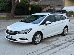 Bianco Usata 2017 Opel Astra Station wagon | 4999 €