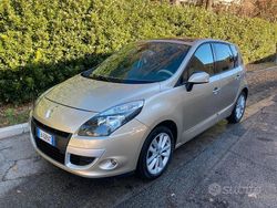 Usata 2010 Renault Scénic III XMOD Monovolume | 2600 €