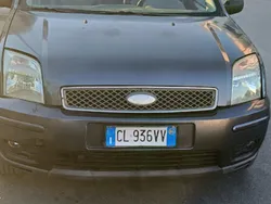 Usata 2004 Ford Fusion Due volumi | 2200 € (Molto cara)