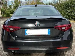 Nero Usata 2019 Alfa Romeo Giulia Tech Edition Tre volumi | 21.900 € (Buon prezzo)