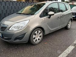 Marrone Usata 2010 Opel Meriva Monovolume | 3500 €