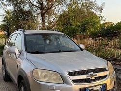 Grigio Usata 2009 Chevrolet Captiva SUV | 2500 € (Buon prezzo)