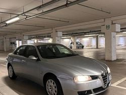 Grigio Usata 2005 Alfa Romeo 156 Tre volumi | 2200 €