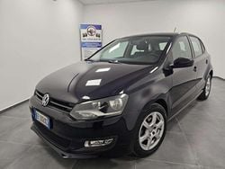 Nero Usata 2011 VW Polo Comfortline Tre volumi | 7390 € (Buon prezzo)