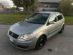 Grigio Usata 2007 VW Polo Tre volumi | 2200 € (Buon prezzo)