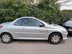 Grigio Usata 2005 Peugeot 206 Cabrio | 2300 €