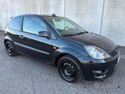 Nero Usata 2007 Ford Fiesta Tre volumi | 1900 € (Buon prezzo)
