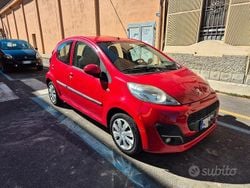 Rosso Usata 2012 Peugeot 107 Active Due volumi | 4600 € (Buon prezzo)