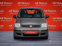 Grigio Usata 2011 Fiat Panda Emotion Tre volumi | 4999 € (Ottimo prezzo)