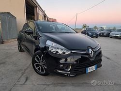 Nero Usata 2016 Renault Clio IV Tre volumi | 9500 € (Molto cara)