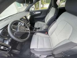 Usata 2022 Volvo XC40 Core SUV | 26.900 € (Buon prezzo)