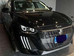 Nero Nuova 2025 Peugeot 208 Style Due volumi | 18.900 € (Buon prezzo)