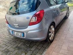 Usata 2009 Opel Corsa Due volumi | 3000 € (Cara)