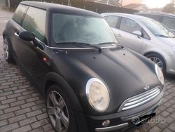 Nero Usata 2004 Mini Cooper Due volumi | 1700 €