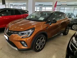 Arancione Usata 2020 Renault Captur Intens SUV | 16.200 € (Buon prezzo)