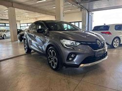 Grigio Usata 2021 Renault Captur Intens SUV | 16.490 € (Buon prezzo)