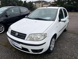 Bianco Usata 2006 Fiat Punto Tre volumi | 1900 € (Buon prezzo)