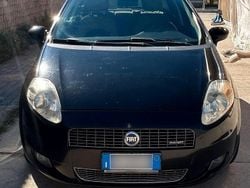 Nero Usata 2006 Fiat Grande Punto Emotion Due volumi | 2500 € (Buon prezzo)