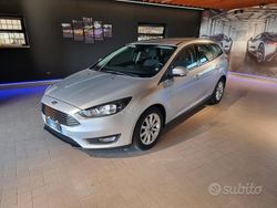 Argento Usata 2016 Ford Focus S Tre volumi | 8200 € (Buon prezzo)