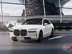 Bianco Nuova 2024 BMW i7 Tre volumi | 149.000 €
