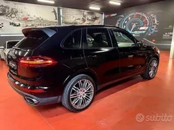 Nero Usata 2016 Porsche Cayenne Platinum Edition SUV | 31.980 € (Buon prezzo)