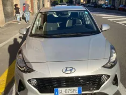 Argento Usata 2022 Hyundai i10 Advanced Plus Due volumi | 13.000 € (Cara)