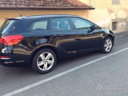 Nero Usata 2015 Opel Astra S Station wagon | 1300 €