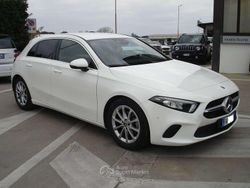Bianco Usata 2019 Mercedes A180 Tre volumi | 23.500 € (Buon prezzo)