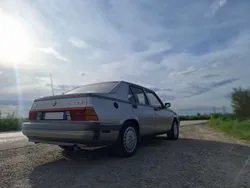 Argento Usata 1986 Alfa Romeo 75 Quadrifoglio Verde Tre volumi | 20.900 €