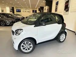Bianco Usata 2018 Smart ForTwo Coupé Passion Due volumi | 14.990 € (Buon prezzo)
