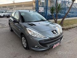 Grigio Usata 2011 Peugeot 206 Tre volumi | 4700 € (Buon prezzo)