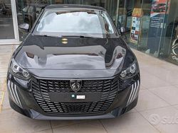 Giallo Nuova 2025 Peugeot 208 Style Due volumi | 17.800 € (Ottimo prezzo)