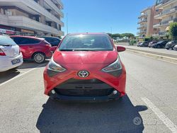 Rosso Usata 2019 Toyota Aygo X-play Due volumi | 11.900 € (Buon prezzo)