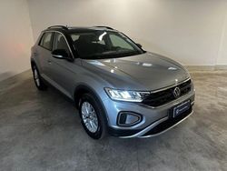 Grigio Usata 2024 VW T-Roc Life SUV | 29.400 € (Buon prezzo)
