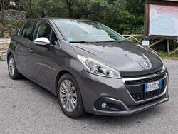 Grigio Usata 2018 Peugeot 208 Allure Due volumi | 10.000 € (Ottimo prezzo)