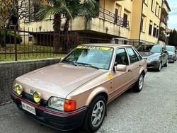 Bronzo Usata 1988 Ford Escort Ghia Tre volumi | 4250 €