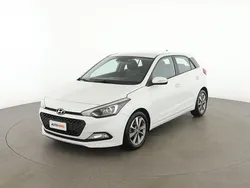 Bianco Usata 2016 Hyundai i20 Comfort Tre volumi | 8699 € (Buon prezzo)