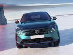 Bianco okenite Nuova 2025 Peugeot 3008 GTi SUV | 36.490 € (Molto cara)