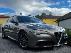 Bronzo Usata 2018 Alfa Romeo Giulia Super Tre volumi | 18.450 € (Ottimo prezzo)