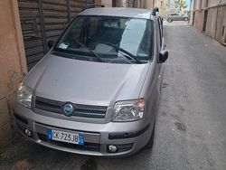 Grigio Usata 2004 Fiat Panda Emotion Tre volumi | 2900 € (Buon prezzo)