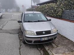 Grigio Usata 2006 Fiat Punto Due volumi | 1000 € (Ottimo prezzo)