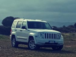 Bianco Usata 2012 Jeep Cherokee SUV | 10.000 € (Cara)