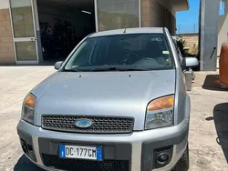 Usata 2006 Ford Fusion Titanium Due volumi | 2000 € (Buon prezzo)