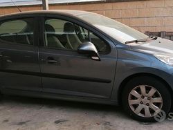 Grigio Usata 2007 Peugeot 207 Due volumi | 2500 € (Ottimo prezzo)