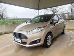 Oro Usata 2016 Ford Fiesta Tre volumi | 8400 € (Buon prezzo)